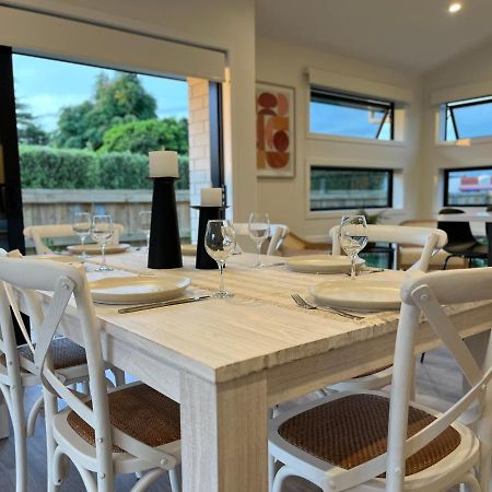 Luxury Villa, Central, Golf And Cafes - By Kosh Bnb Hamilton Esterno foto