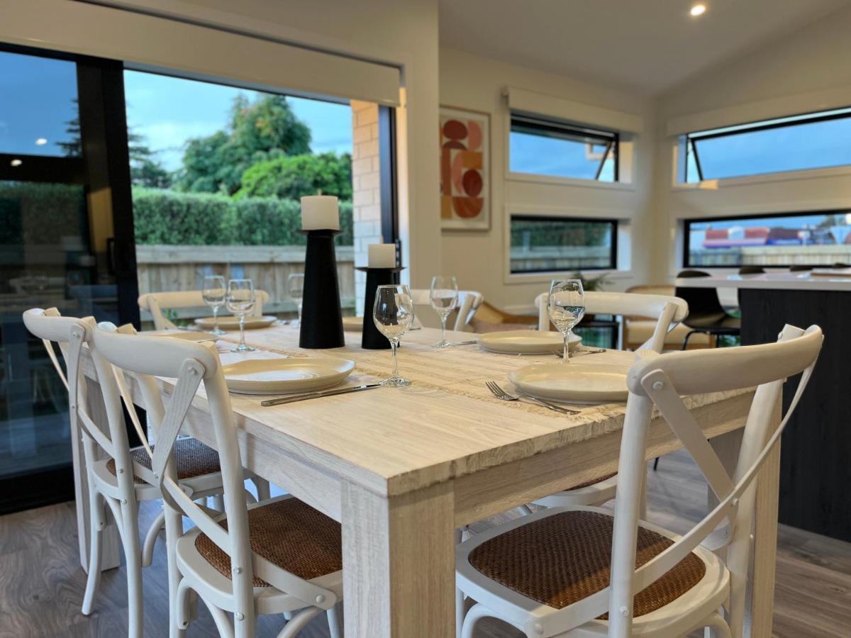 Luxury Villa, Central, Golf And Cafes - By Kosh Bnb Hamilton Esterno foto
