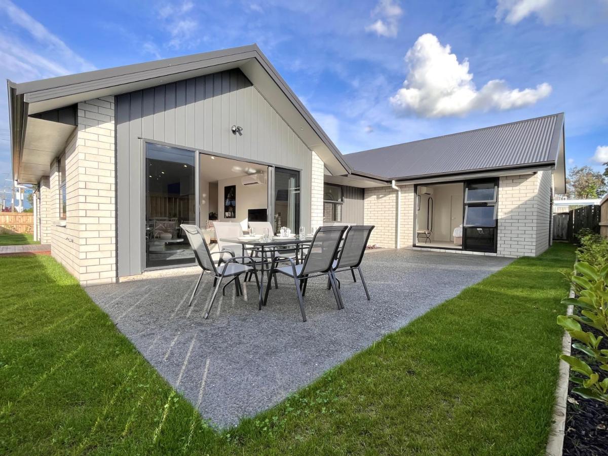 Luxury Villa, Central, Golf And Cafes - By Kosh Bnb Hamilton Esterno foto