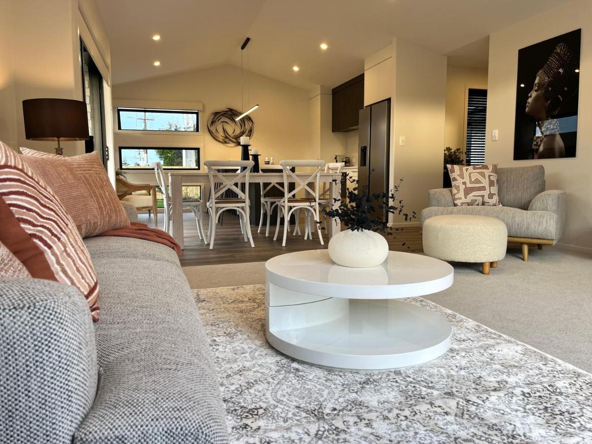 Luxury Villa, Central, Golf And Cafes - By Kosh Bnb Hamilton Esterno foto