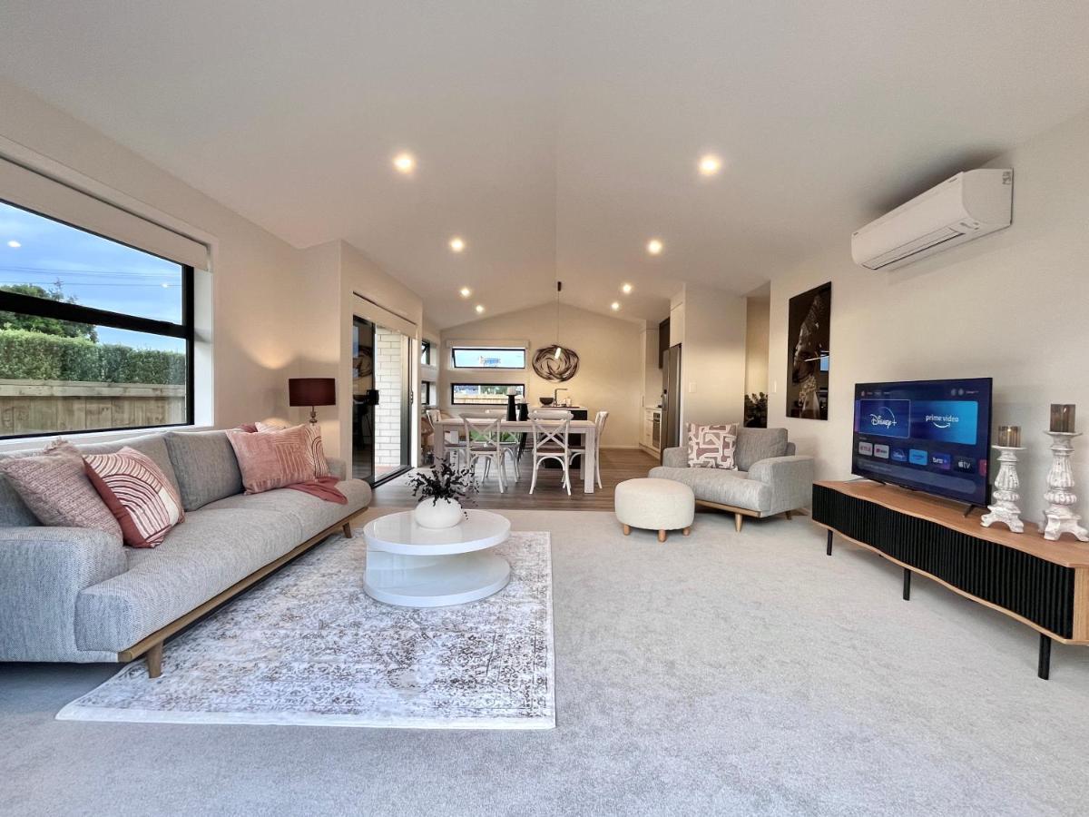 Luxury Villa, Central, Golf And Cafes - By Kosh Bnb Hamilton Esterno foto